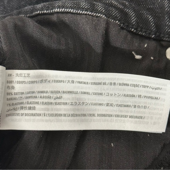 Abercrombie & Fitch Dark Wash “High Rise Skinny Jean.”
Size 28/6L - Picture 11 of 11